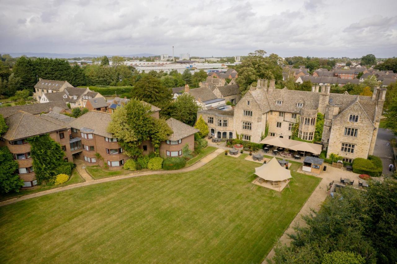 Stonehouse Court - A Bespoke 3*