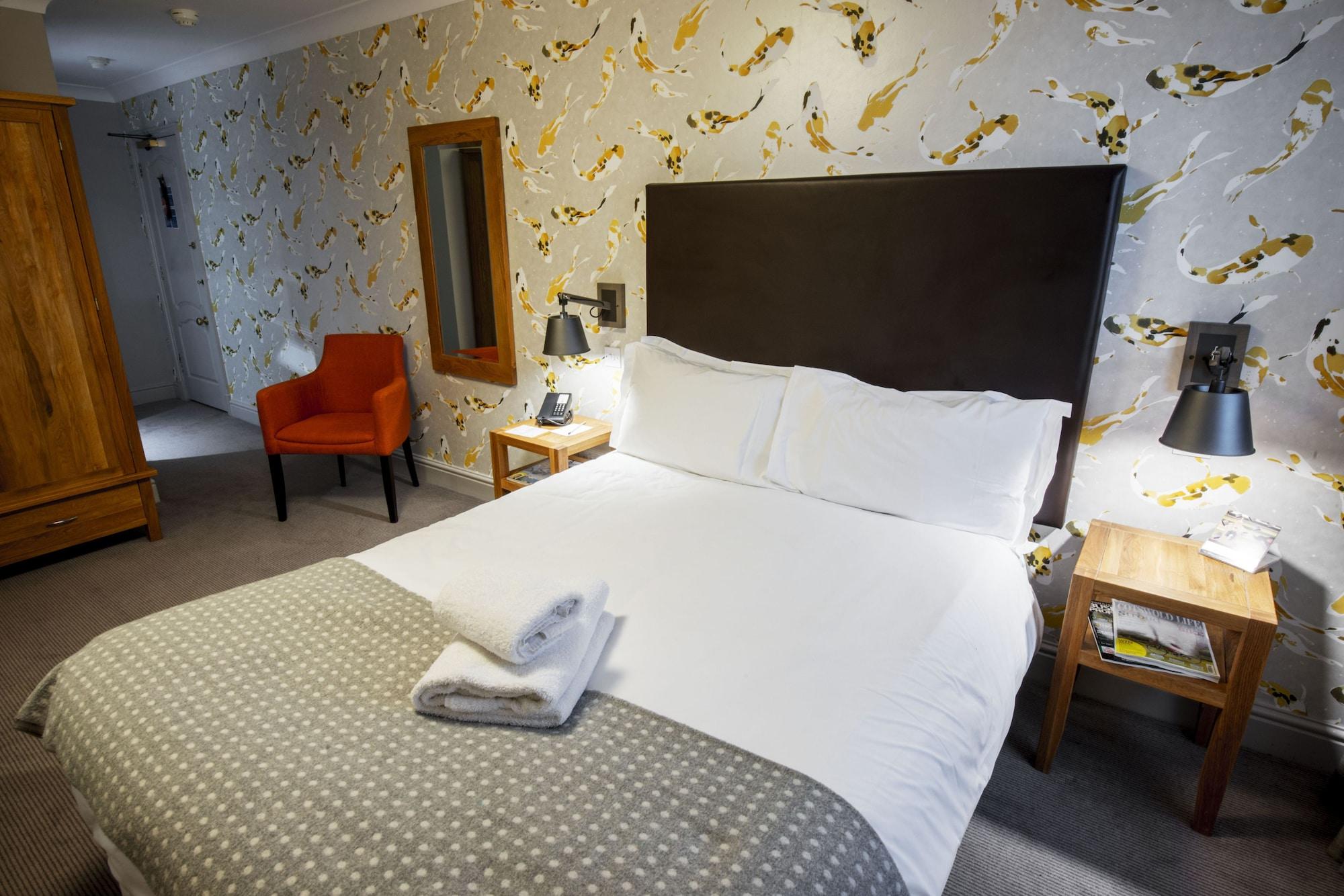 Stonehouse Court - A Bespoke 3*