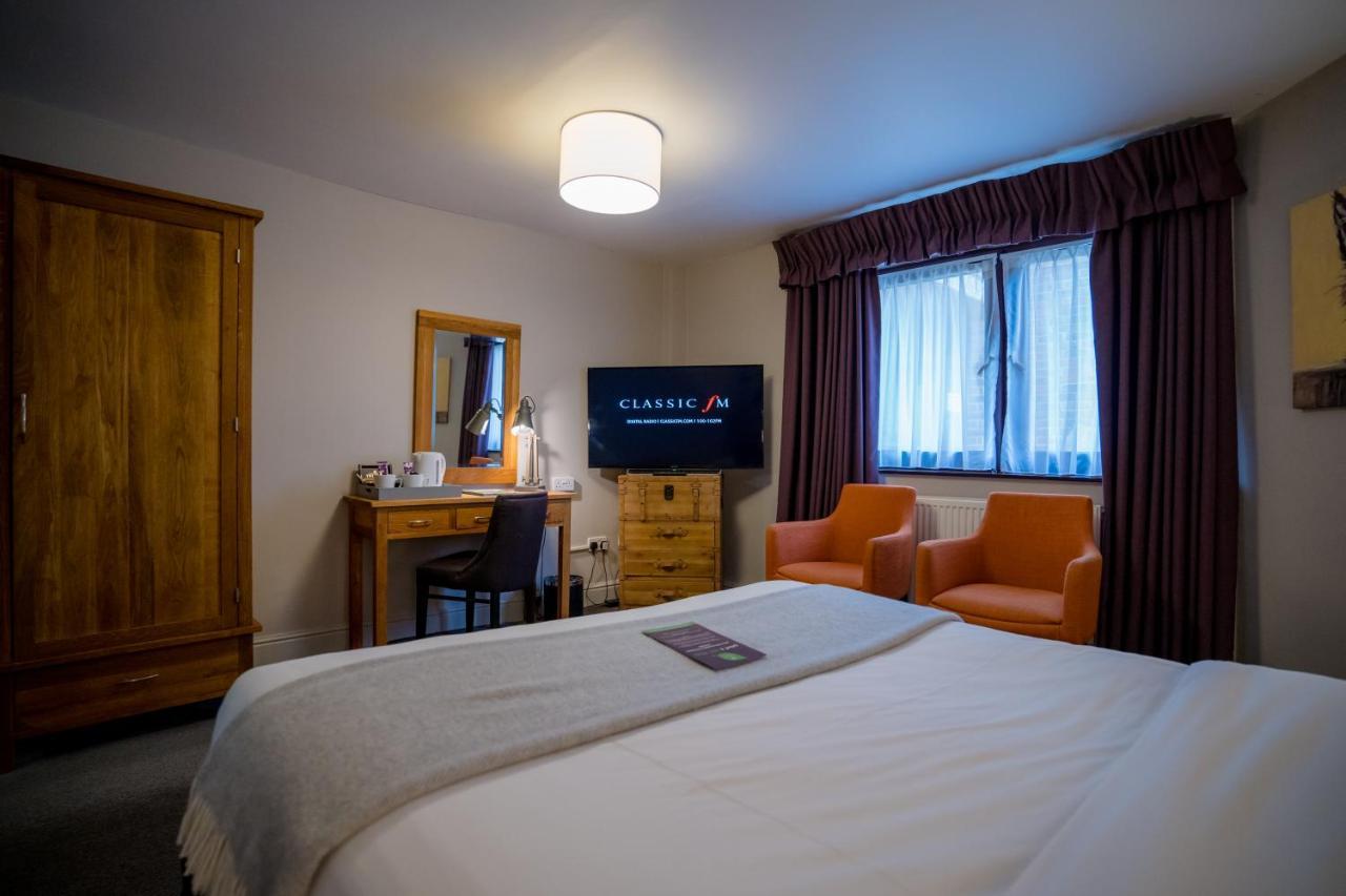 Stonehouse Court - A Bespoke 3* Стоунхаус