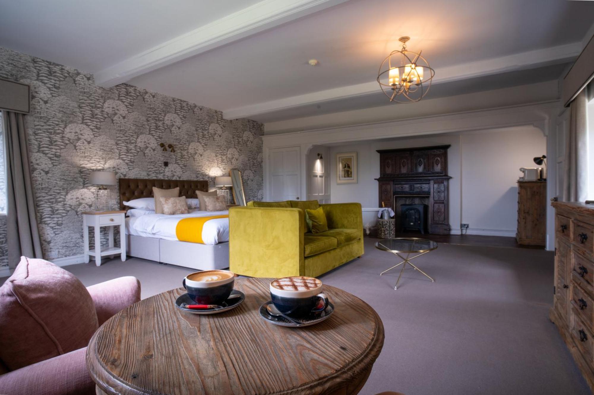 Stonehouse Court - A Bespoke Отель Стоунхаус