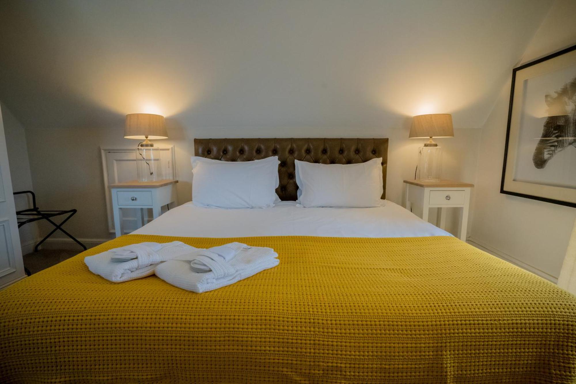 Stonehouse Court - A Bespoke 3* Стоунхаус
