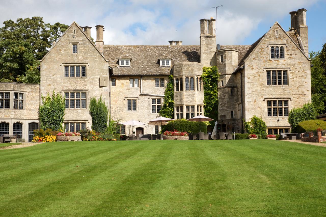 Отель Stonehouse Court - A Bespoke